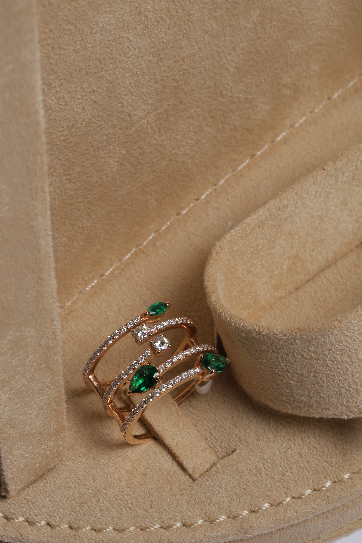 Green Leaves Ring